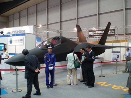  �ձ���һ�����M���g��C�C������ȫ�ߴ�ģ��