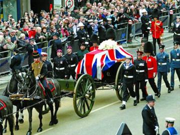 4��17�գ���Ӣ��(gu��)�׶����أ��ʼ��T���ڱ��(du��)�o(h��)�����Р����˵��`��ǰ��ʥ���_����á� ���A��/·͸