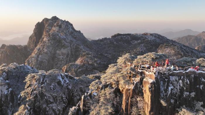 黃山，一下雪就成了現(xiàn)實(shí)版中國(guó)畫