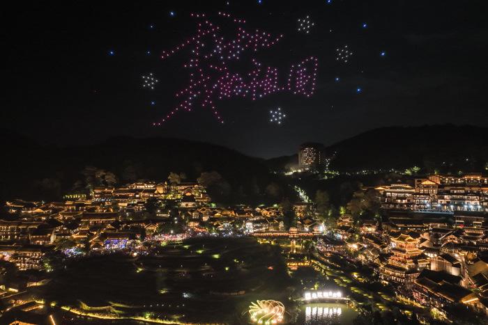 “烏江煙火大會(huì)”燃動(dòng)國(guó)慶中秋假期夜經(jīng)濟(jì)