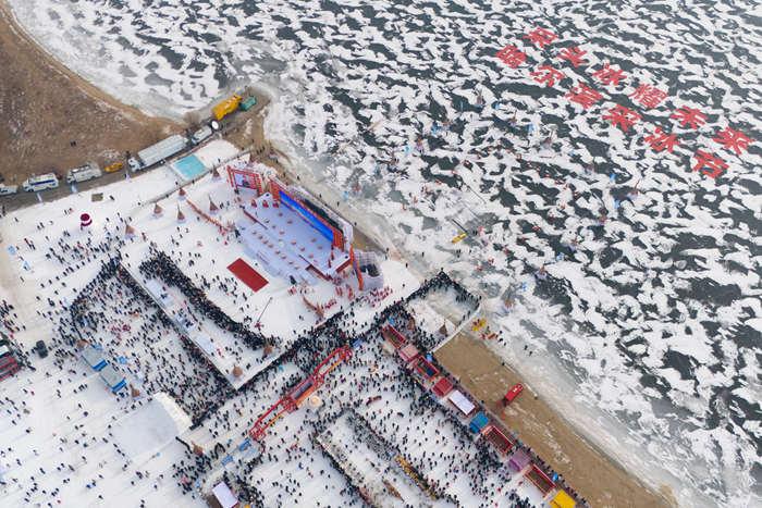 第六屆哈爾濱采冰節(jié)啟幕