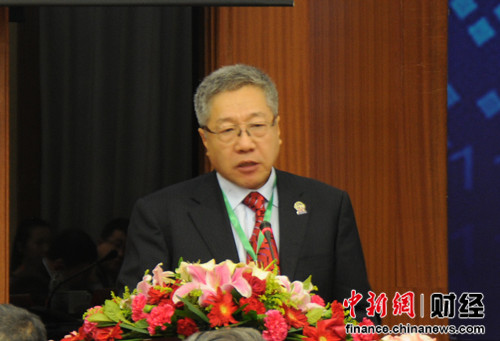 鄭秉文:2011年城鎮基本養老保險基金結余幾乎為零