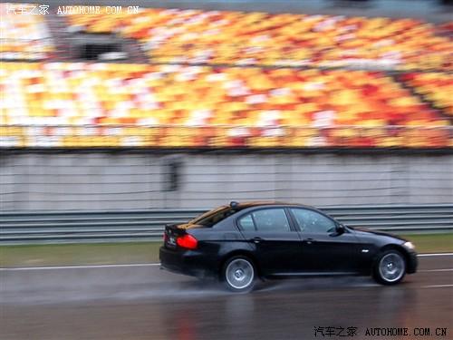 ��܇֮�� �A�����R ���R3ϵ 325i m�\����