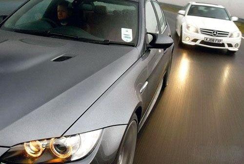 ��ݔ���ܵ����� ���RM3��(du��)�ȱ��YC63AMG ��܇֮��