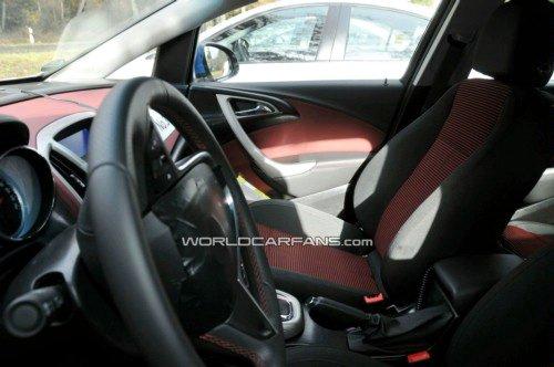 ��λ���ڿ���Ɲ ��һ���e�˄PԽչ�� ��܇֮��