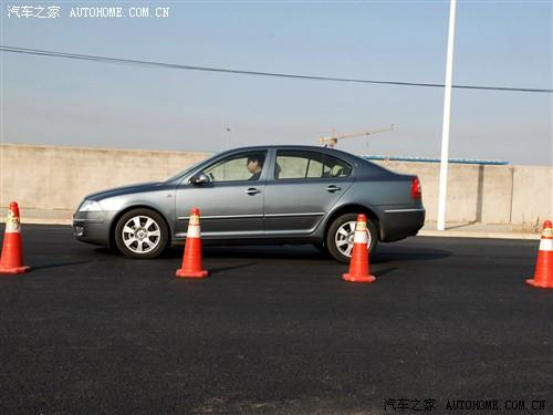 ��܇(ch��)֮�� �Ϻ���˹���_(d��) ���J 07�� 1.8t �Ԅ�(d��ng)�����