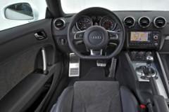 �������������ȊW��TT Coupe�c���п�