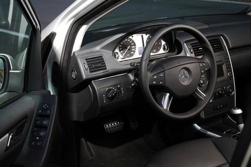 �帣�R�T ԇ�{���30�f���e��ͬ܇��