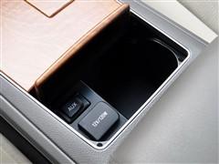 中型車(chē)銷(xiāo)量王PK 2010款雅閣對(duì)比凱美瑞