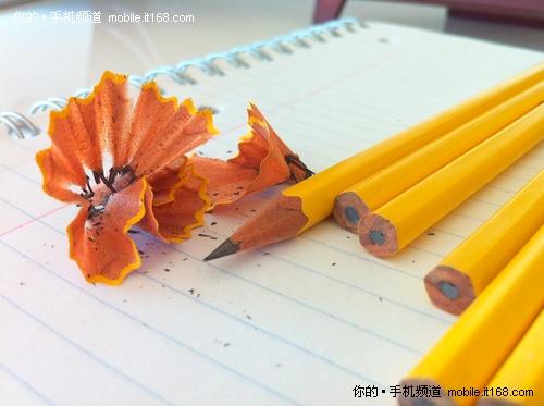 ���՘ӏ��״��ع⣺iPhone 4�܏���