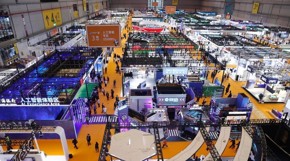 <h2>數字經濟快速發(fā)展 數字人才如何培養(yǎng)？</h2><p>數字經濟作為國民經濟的“穩(wěn)定器”和“加速器”作用無可替代，在其快速發(fā)展的環(huán)境下，培養(yǎng)高水平的數字化人才成為當務之急。</p>