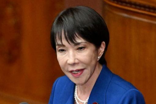 從屢次“拜鬼”到強(qiáng)軍擴(kuò)武，高市早苗越走越危險(xiǎn)