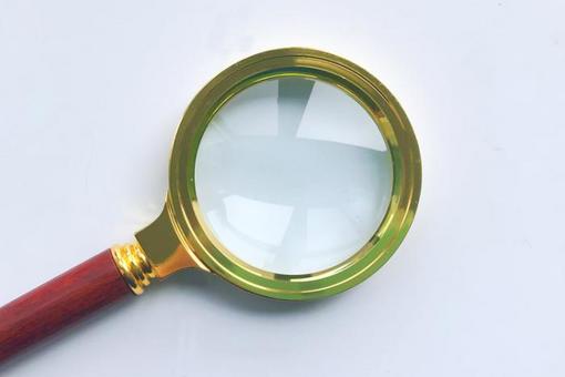 追蹤“隱身”在造假名單背后的人