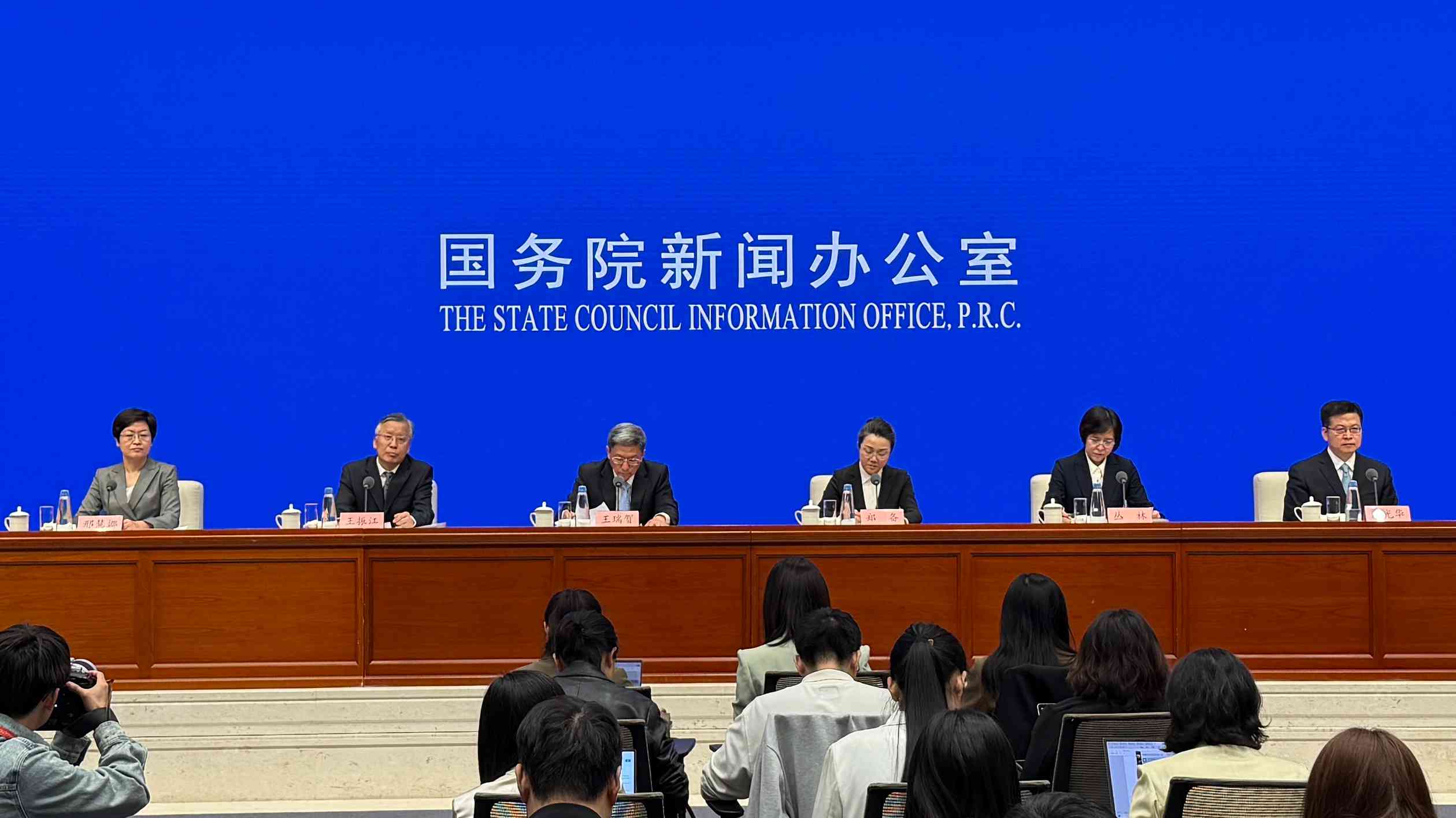 國新辦舉行新聞發(fā)布會(huì) 介紹《中華人民共和國民營經(jīng)濟(jì)促進(jìn)法》有關(guān)情況 