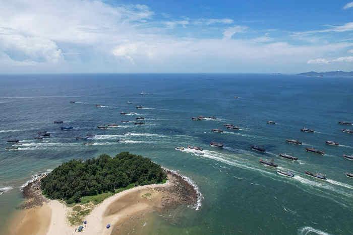 南海開漁 廣東閘坡漁港千帆競發耕海牧漁